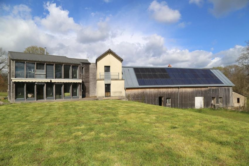 Image Façade à  propriété agricole de Chissey-en-Morvan
