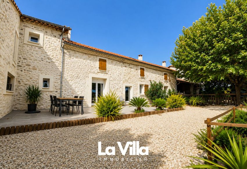 Image Façade à  maison individuelle de Visan