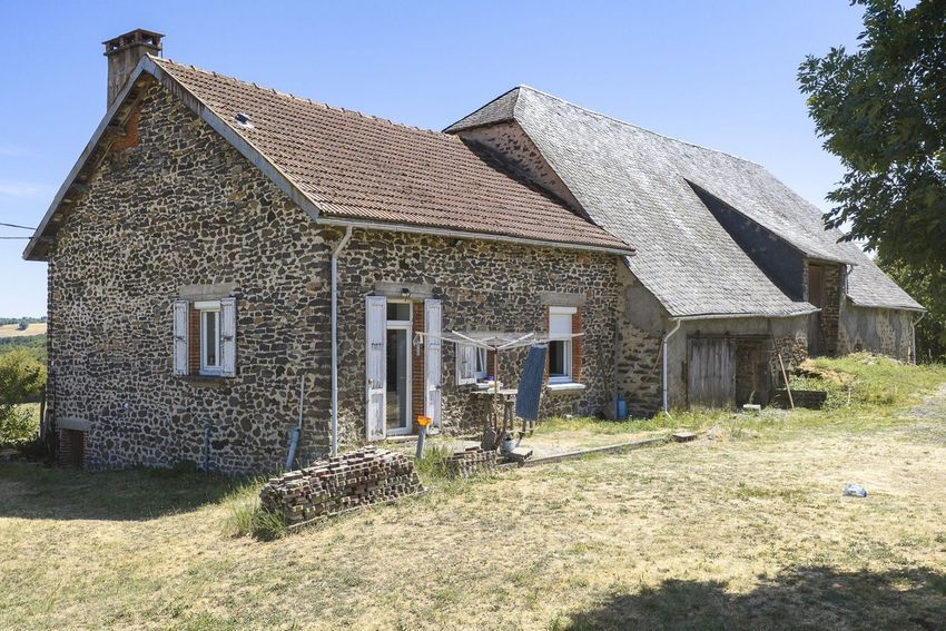 Image Façade à  maison individuelle de Brageac