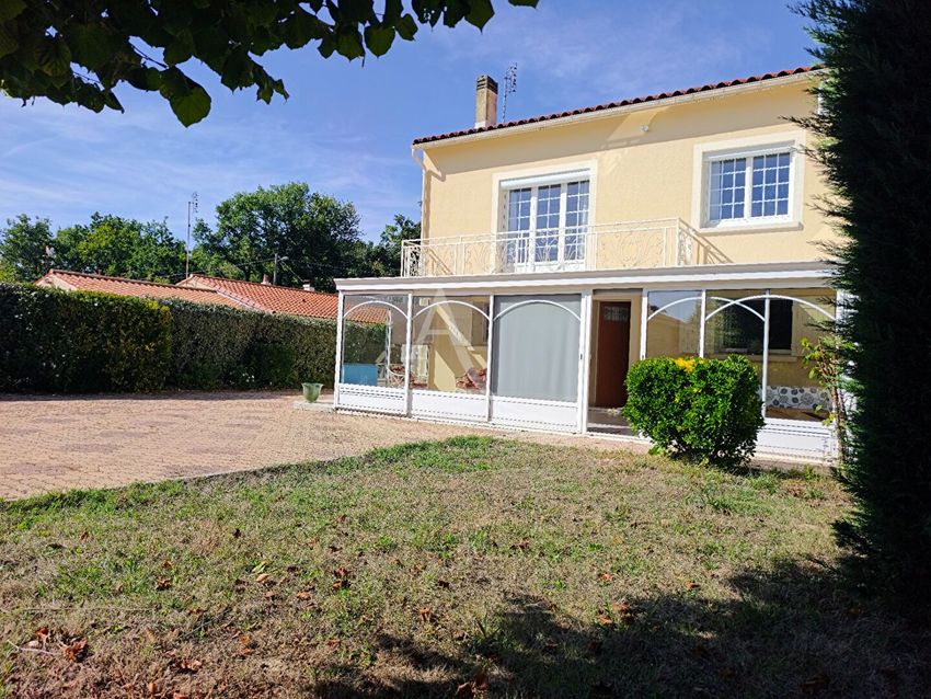 Image Façade à  maison individuelle de Fontcouverte