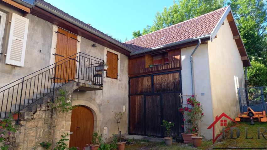Image Façade à  maison de village de Chille