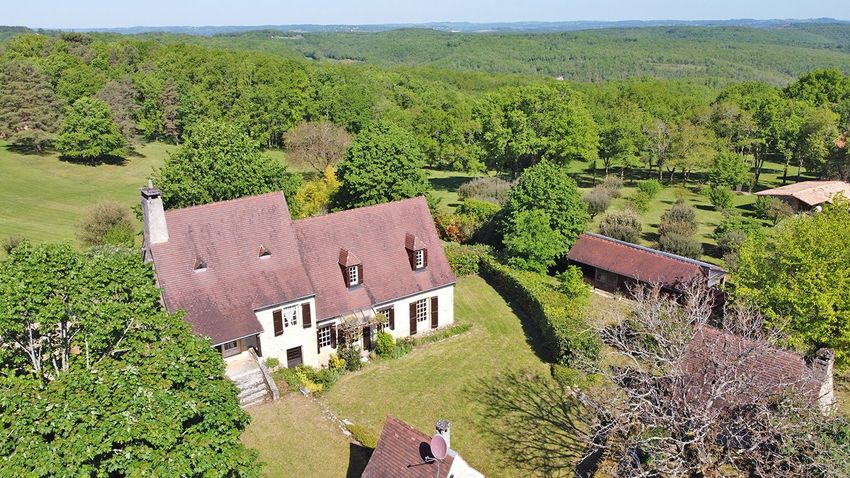 Image de  maison individuelle à Coly-Saint-Amand