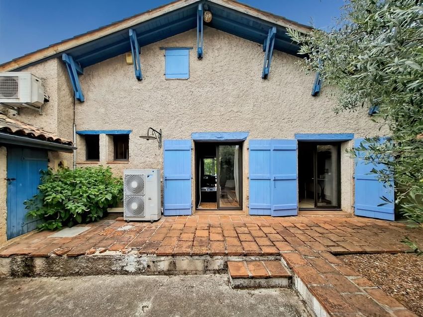 Image Façade à  maison individuelle de Labastide-Saint-Pierre