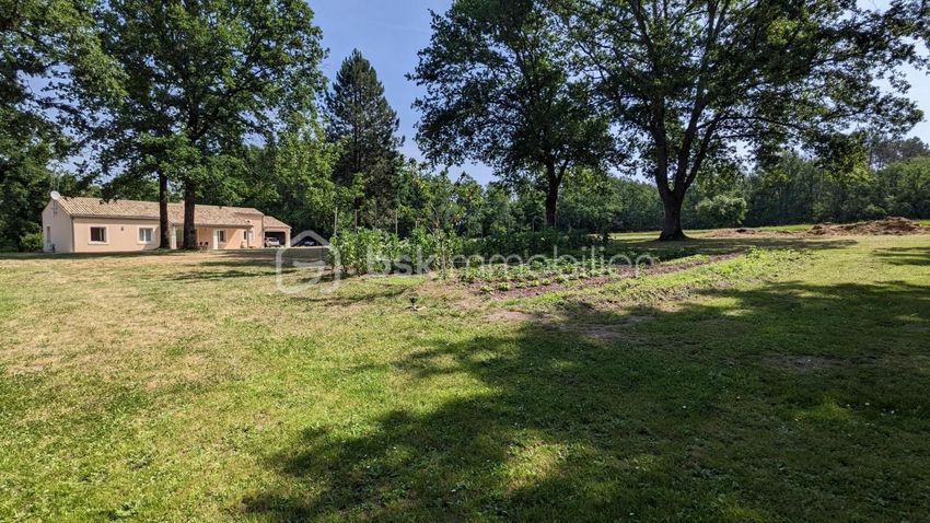 Image Jardin à  propriété agricole de Échourgnac
