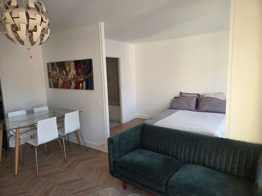 Image Chambre à studio de Léon-Blum Folie-Regnault
