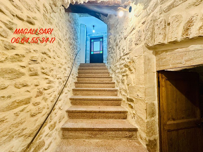 Image Détails à  maison mitoyenne de Saint-Hilaire-de-Brethmas