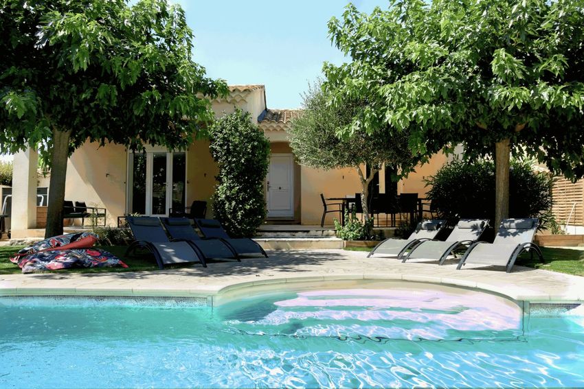 Image Piscine à  maison individuelle de Entraigues-sur-la-Sorgue
