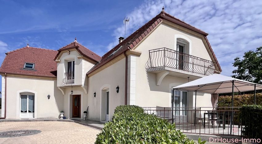 Image Façade à  villa de Troyes