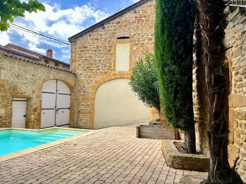 Image Façade à  maison de village de Chessy