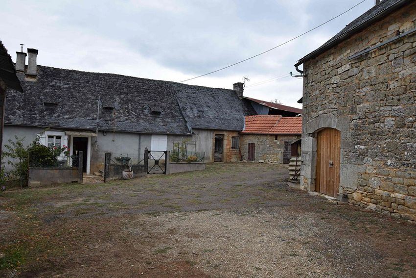 Image Façade à  maison individuelle de Nespouls