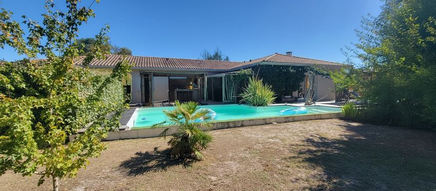 Image Façade à  maison individuelle de Mios