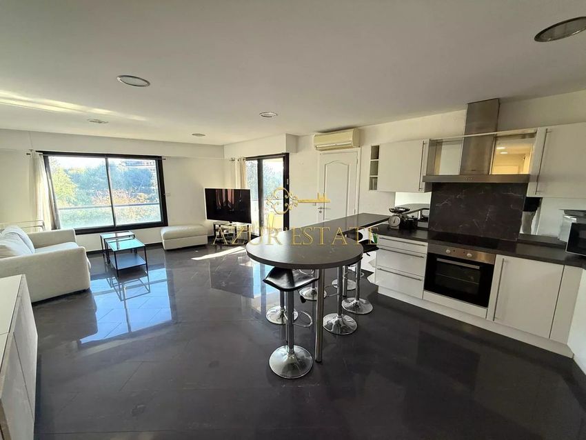 Image de appartement à 3495 Avenue Prince Rainier III