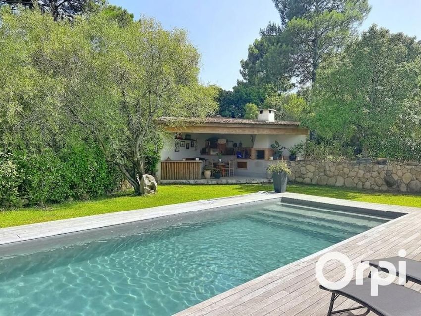 Image Piscine à  maison individuelle de Zonza