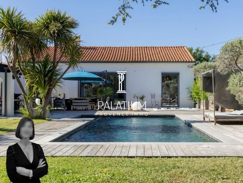 Image Piscine à  maison individuelle de La Barben