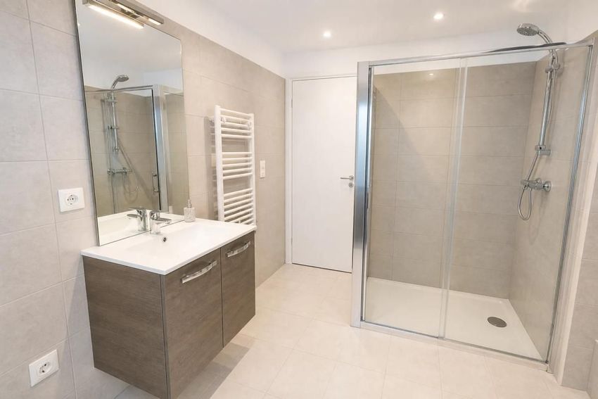 Image Salle de bains à appartement de Mont-Saint-Aignan