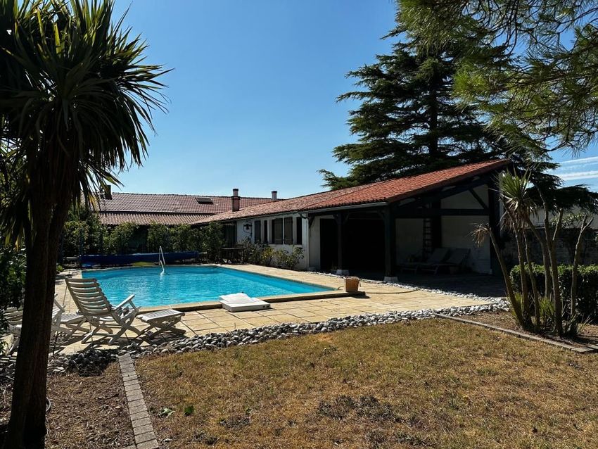 Image Piscine à  maison individuelle de Saint-Agnant