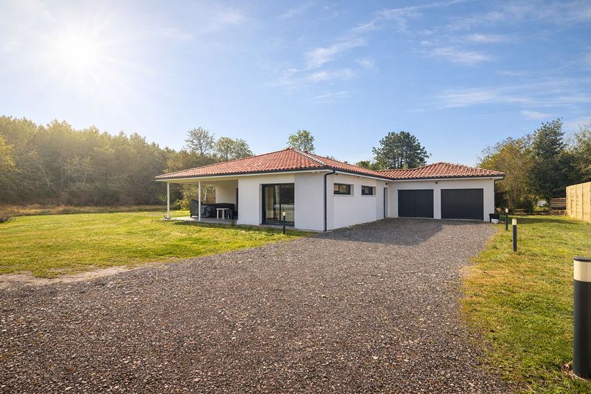 Image Façade à  villa de Bénesse-Maremne
