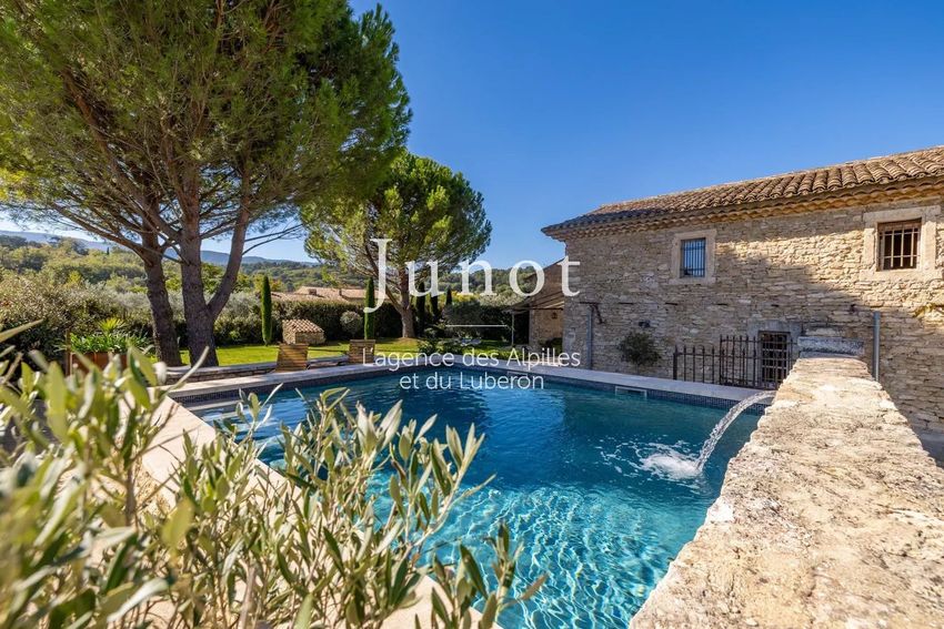Image Piscine à  maison traditionnelle de Ménerbes