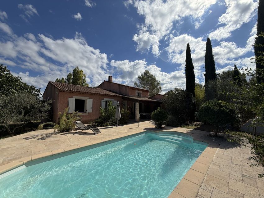 Image Piscine à  maison individuelle de Saint-Maximin-la-Sainte-Baume