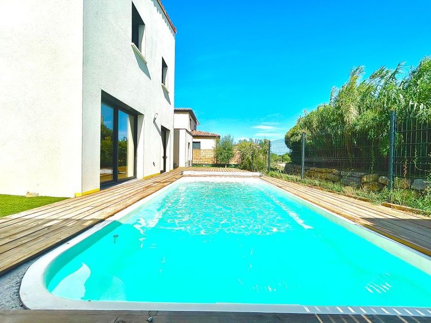 Image Piscine à  maison individuelle de Laudun-l'Ardoise