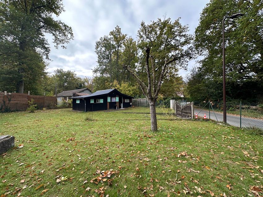 Image de terrain à Noisy-sur-École