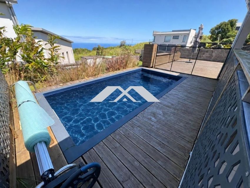 Image Piscine à  maison individuelle de Saint-Joseph