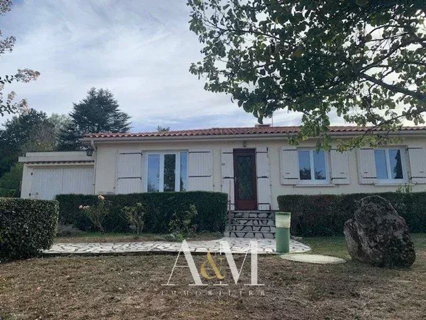 Image Façade à  maison individuelle de Puymoyen