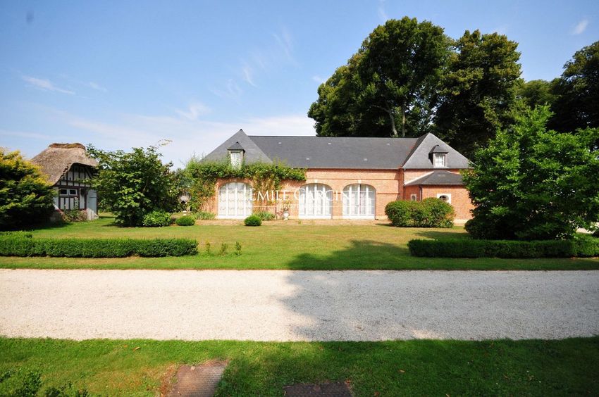 Image Façade à  manoir de Quetteville