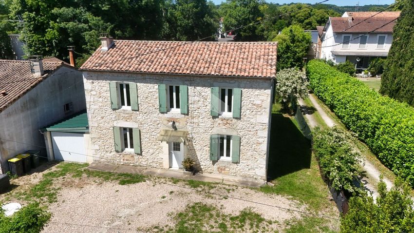 Image Façade à  maison individuelle de Pineuilh