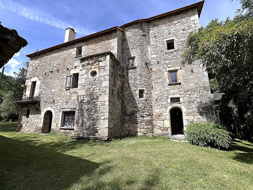 Image Façade à  maison individuelle de Larroque-Toirac