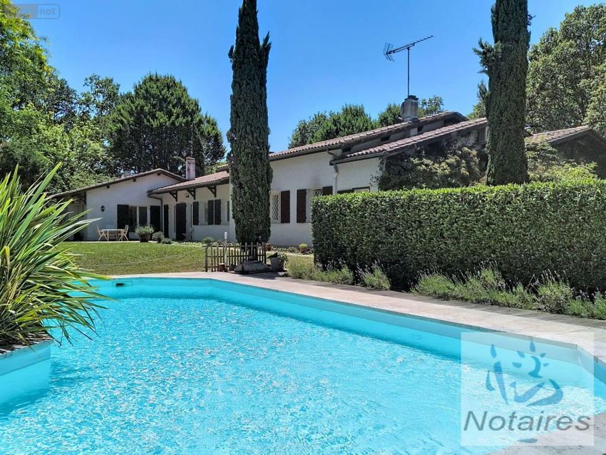 Image Piscine à  maison individuelle de Cénac
