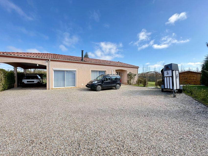 Image Façade à  maison individuelle de Sainte-Livrade-sur-Lot
