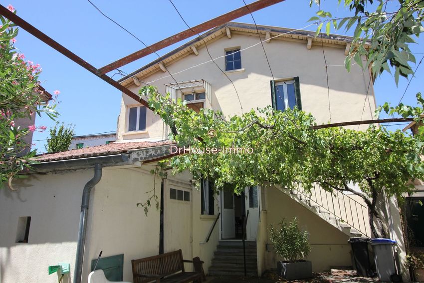 Image Façade à  villa de Valence