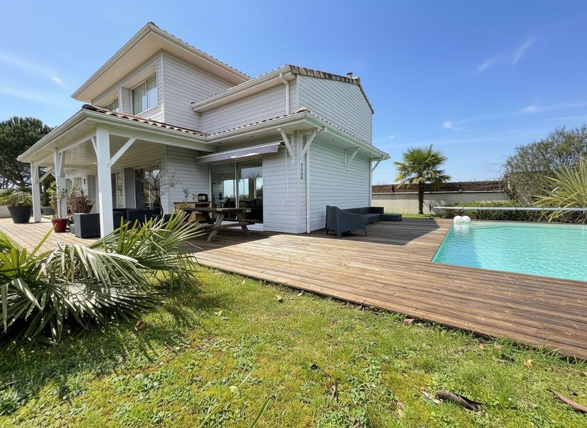 Image Façade à  maison individuelle de Boulazac Isle Manoire