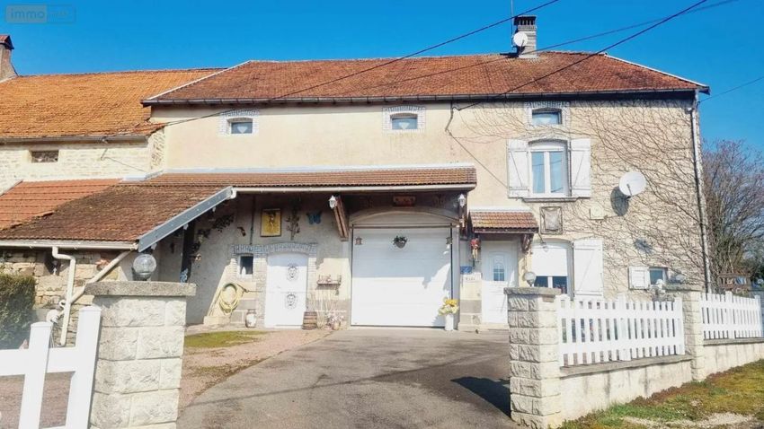 Image Façade à  maison individuelle de Charmes-Saint-Valbert