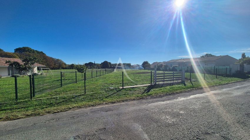 Image de terrain à Saint-Germain-du-Seudre