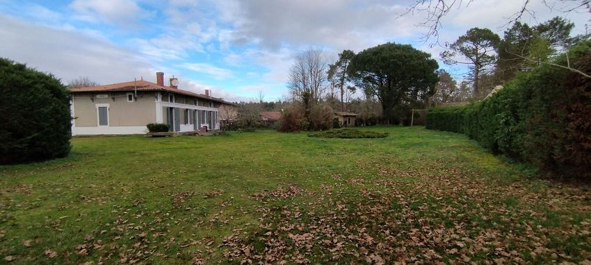 Image Jardin à  maison mitoyenne de Salles