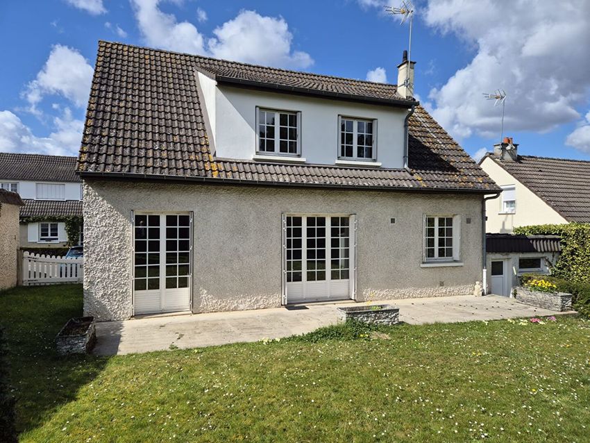 Image Façade à  maison mitoyenne de Senlis