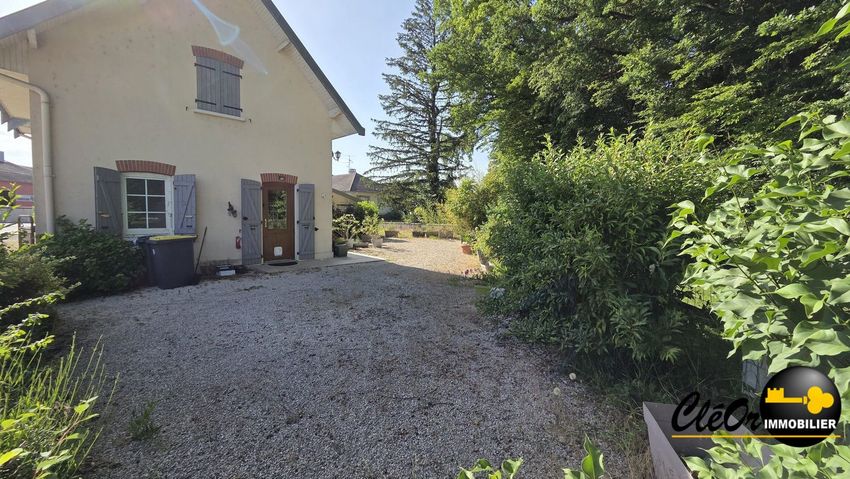Image Façade à  maison individuelle de Pierre-de-Bresse