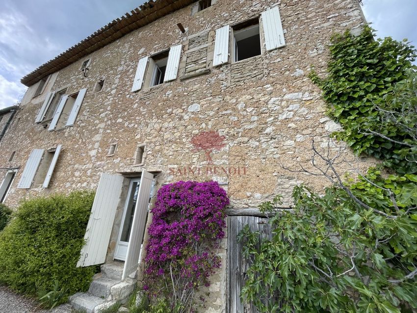 Image Façade à  maison individuelle de Arboras