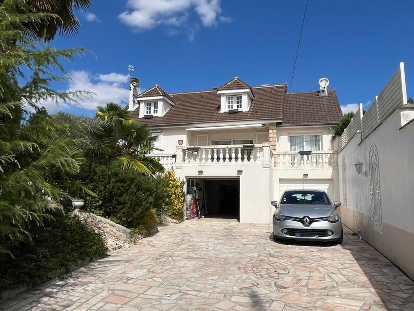 Image Façade à  maison individuelle de Rozay-en-Brie