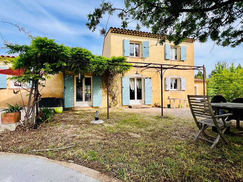 Image Façade à  maison individuelle de Saint-Maximin-la-Sainte-Baume