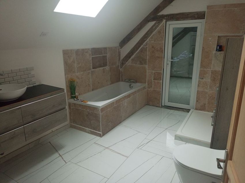 Image Salle de bains à  maison individuelle de Pelousey