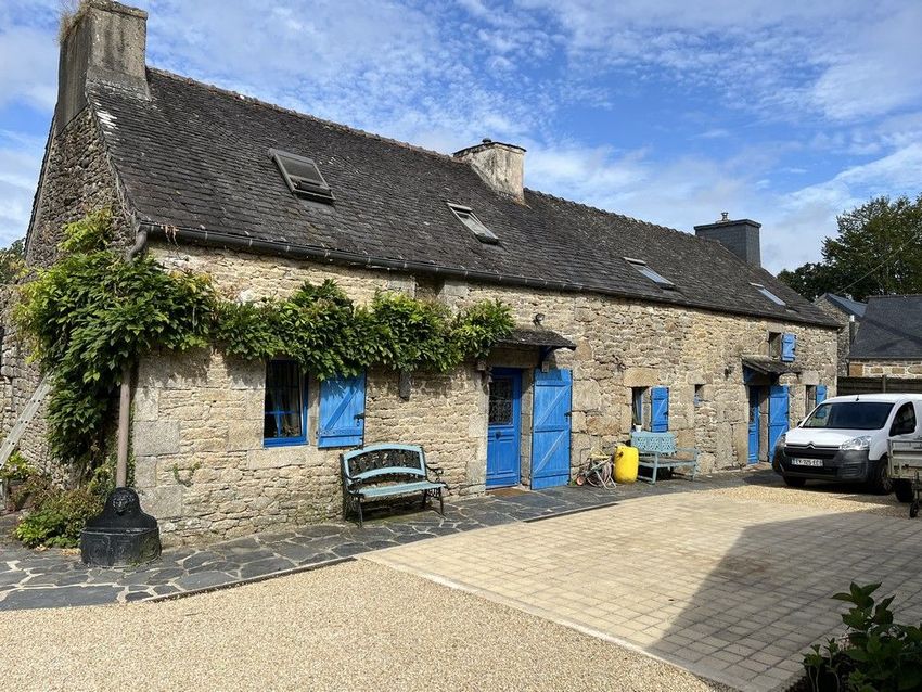 Image Façade à  maison individuelle de La Feuillée