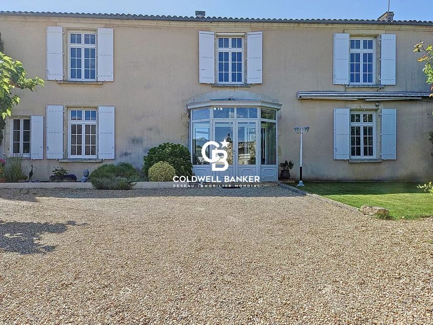Image Façade à  maison individuelle de La Vergne