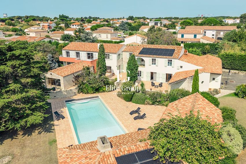Image Piscine à  manoir de Fouras