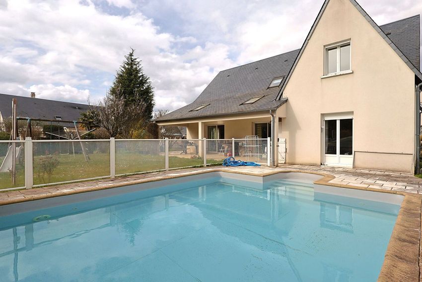 Image Piscine à  maison individuelle de Saint-Cyr-sur-Loire