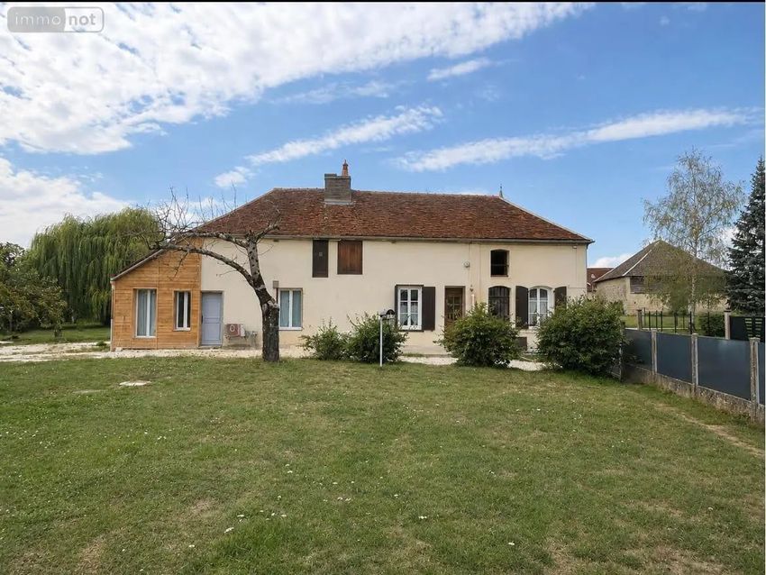 Image Façade à  maison individuelle de La Villeneuve-au-Chêne