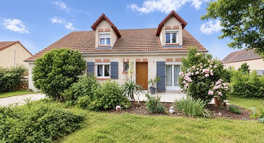 Image Façade à  maison individuelle de 5 Bis Route de la Malvandiere