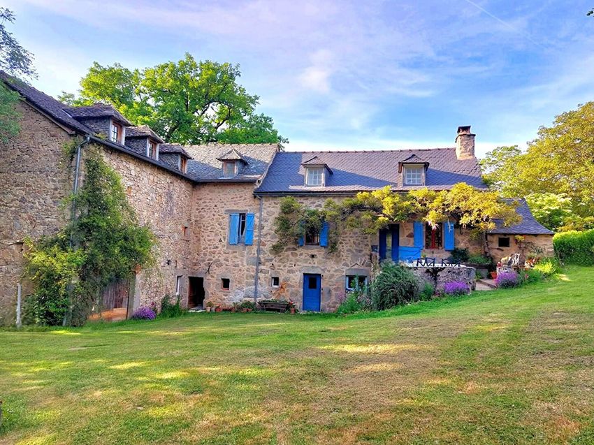 Image Façade à  maison individuelle de Lunac